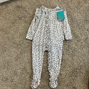 Posh peanut new with tags!!!